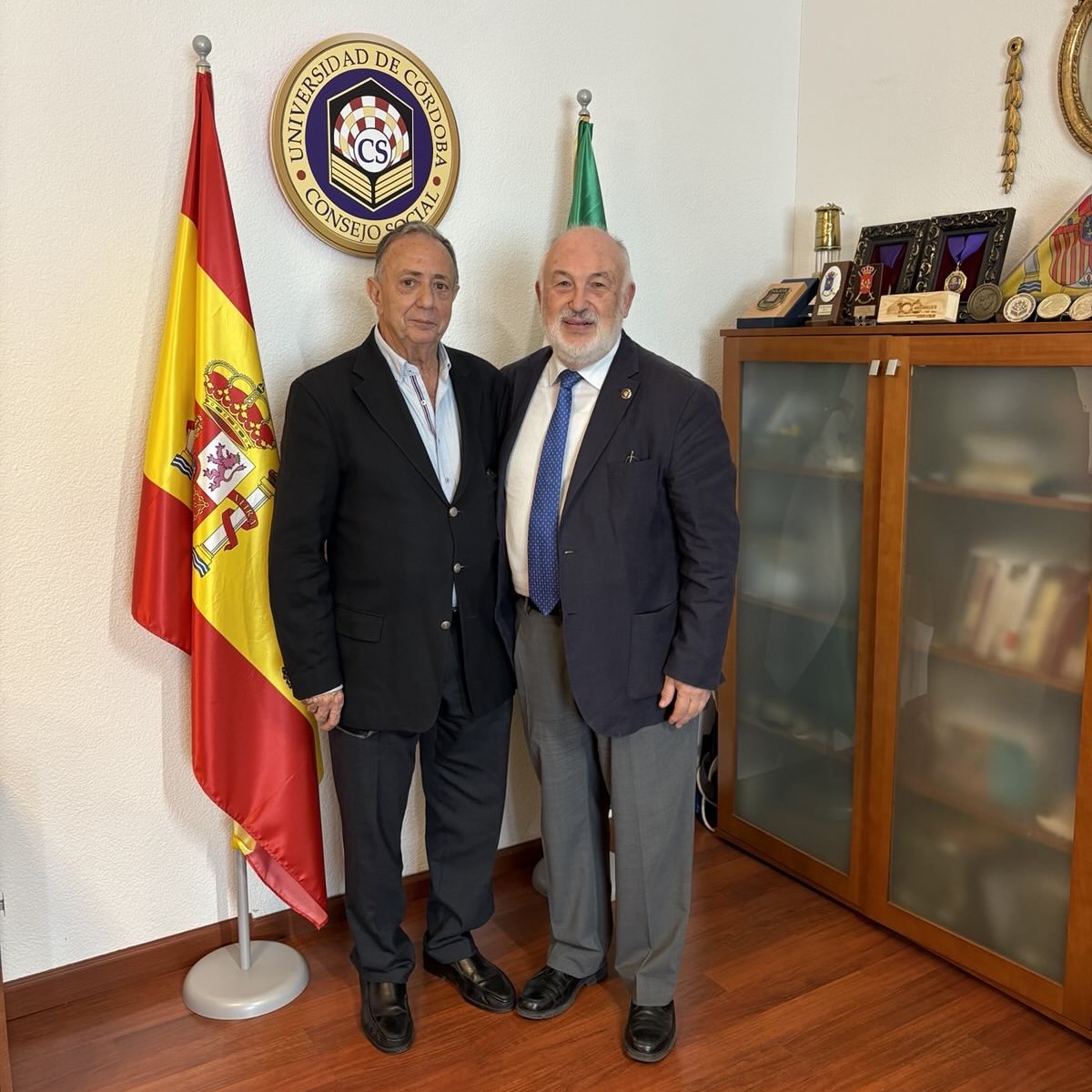 Recibimos la visita de D. Ángel Casares, de la empresa de larga trayectoria Fotograbados Casares, y Tesorero de la Confederación de Empresarios de Córdoba (CECO)