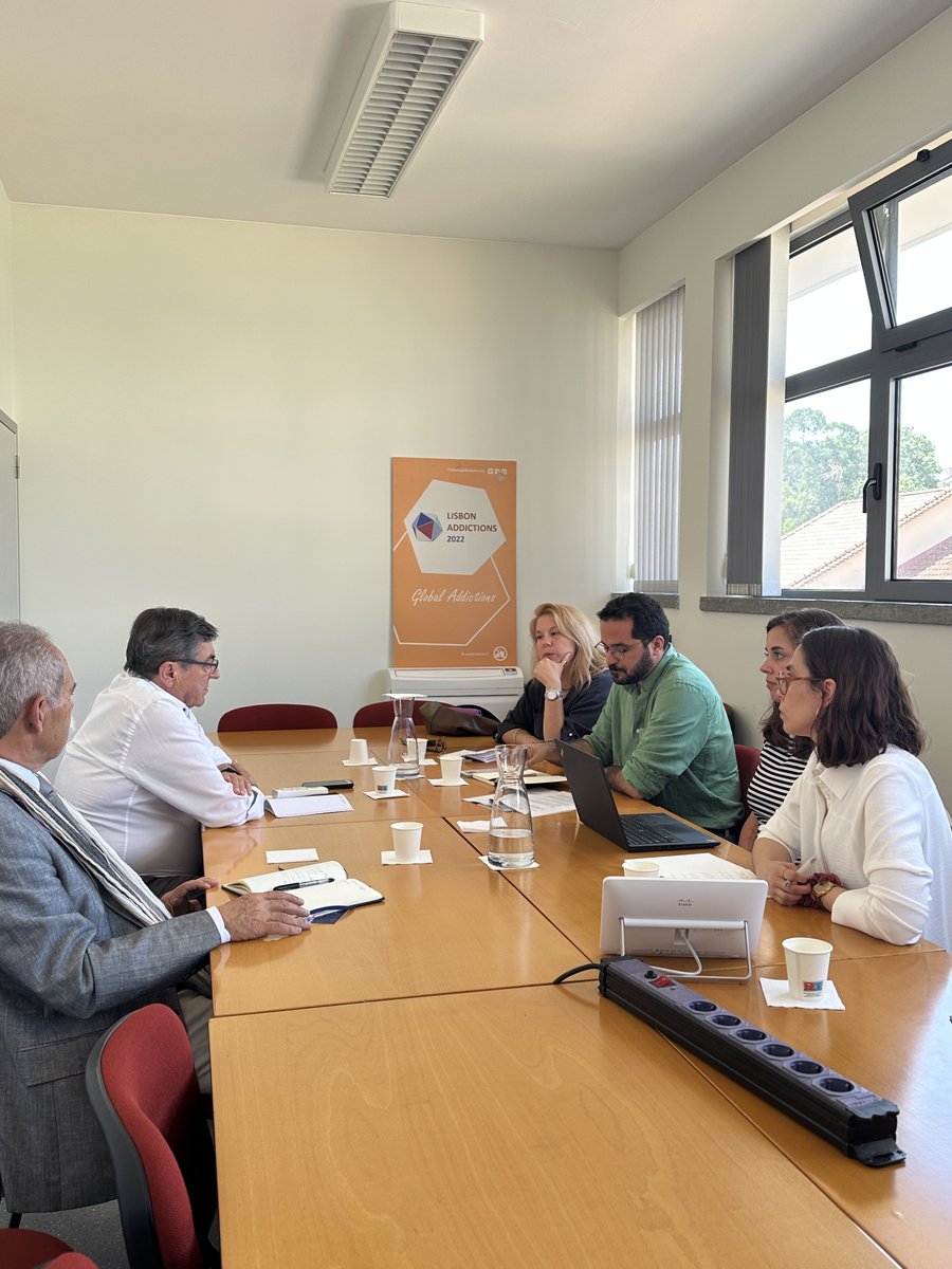 Reunimos com o ICAD (<a href="/ICAD_IP/">ICAD</a>) para partilhar as nossas preocupações e dúvidas na área dos comportamentos aditivos e dependências. Ouvimos as perspectivas do Instituto, para compreender melhor os desafios atuais e identificar possíveis linhas de ação e políticas públicas.
