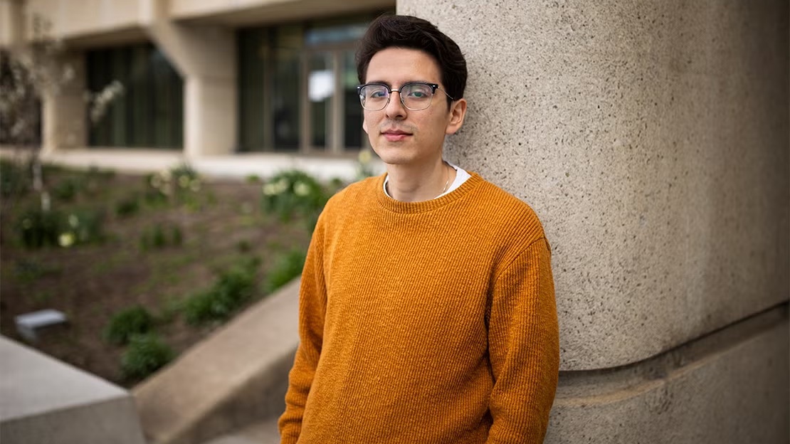 Levelling up: Pro gamer returns to #UofT to complete degree #UofTGrad25 📜 uoft.me/bC3