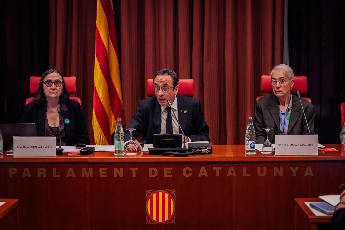 parlamentcat's tweet image. La III Cimera contra les causes estructurals de la corrupció, organitzada per l&apos;@StopCorrupcio i inaugurada pel president del @parlamentcat @joseprull i la presidenta de l&apos;observatori @itziarGonzlezVi, aprova una desena de propostes   

🔗Més informació: parlament.cat/web/actualitat…