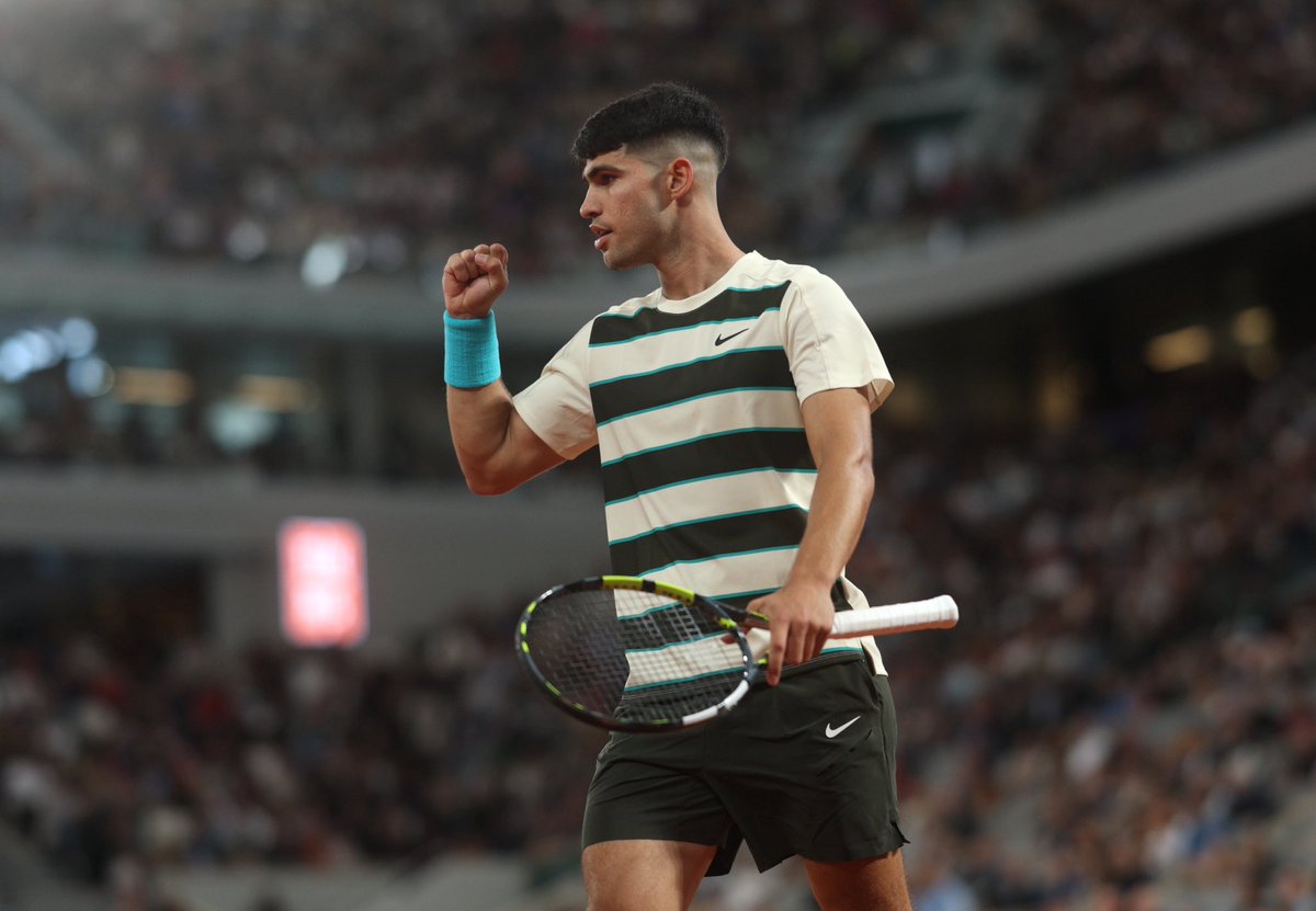 carlosalcaraz's tweet photo. Tercera ronda!!! 🧡 @rolandgarros https://t.co/pgxdajH6jg