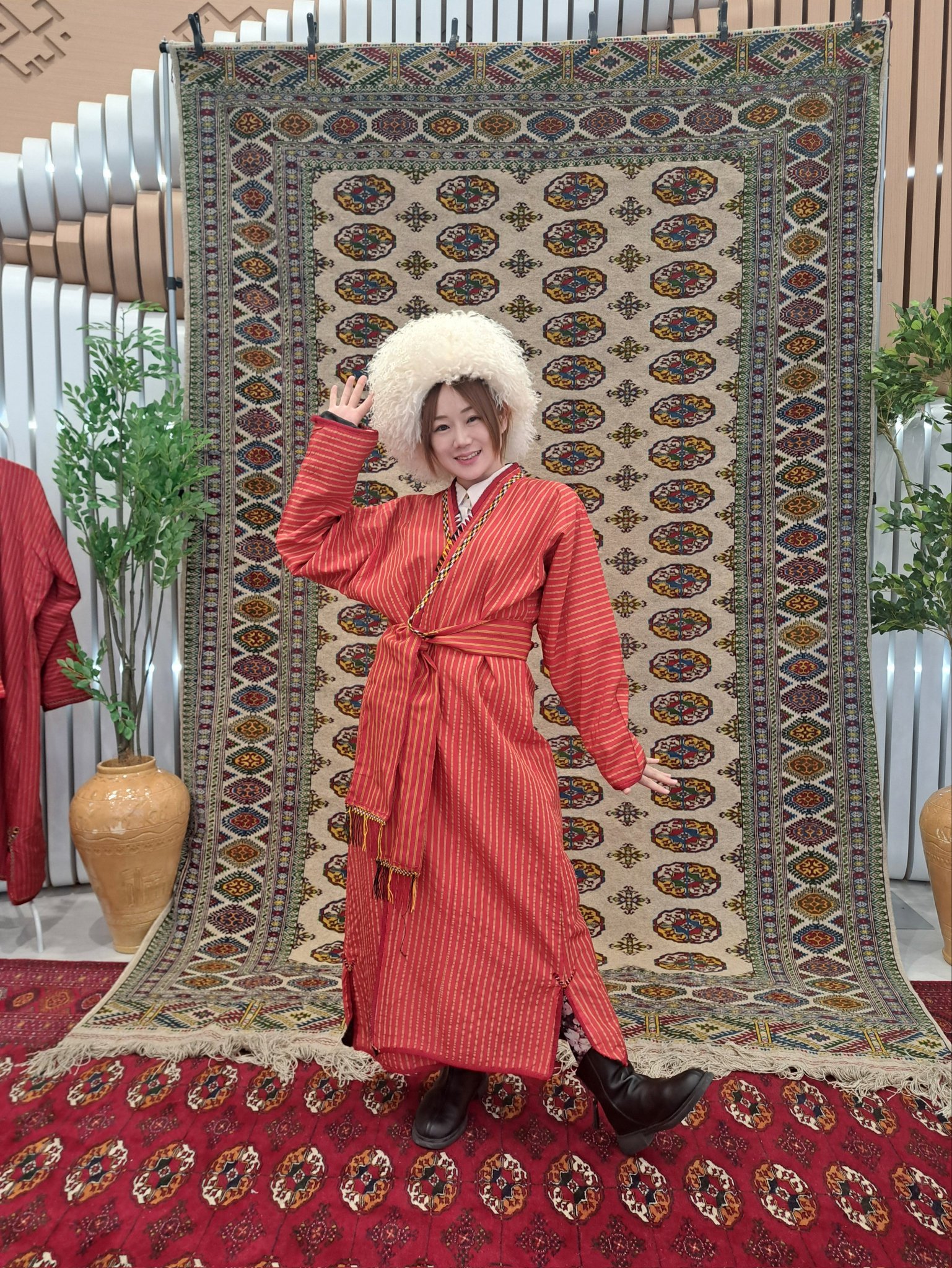 大阪　関西　万博　トルクメニスタン　民族衣装　シャツ　トルクメニスタン館　新品 GpTo6RYbYAQ37RO.jpg