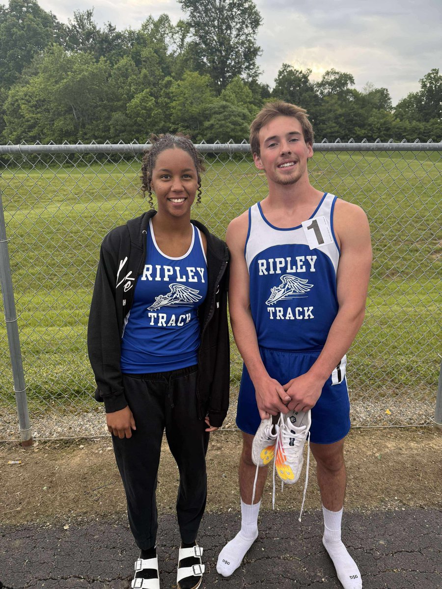 Sophomores Jasmine Young (300 meter hurdles) and Braylon Scarbrough (400 meter dash) compete today at the OHSAA Regionals at Heath HS. Good luck!!!