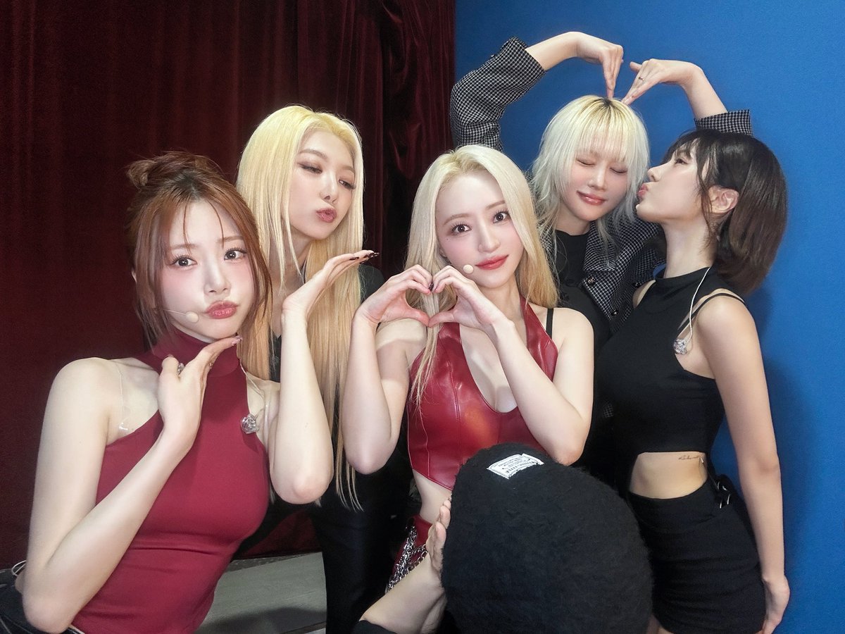 hf_dreamcatcher's tweet image. [📸] 25.05.28 유아유(UAU) 1st Mini Album [Playlist #You Are You] Debut Showcase

유아유(UAU) 5세대 핫 데뷔🔥

#유아유 #UAU
#Dreamcatcher_UAU
#1st_Mini_Album
#Playlist #You_Are_You
#2Months #Attitude