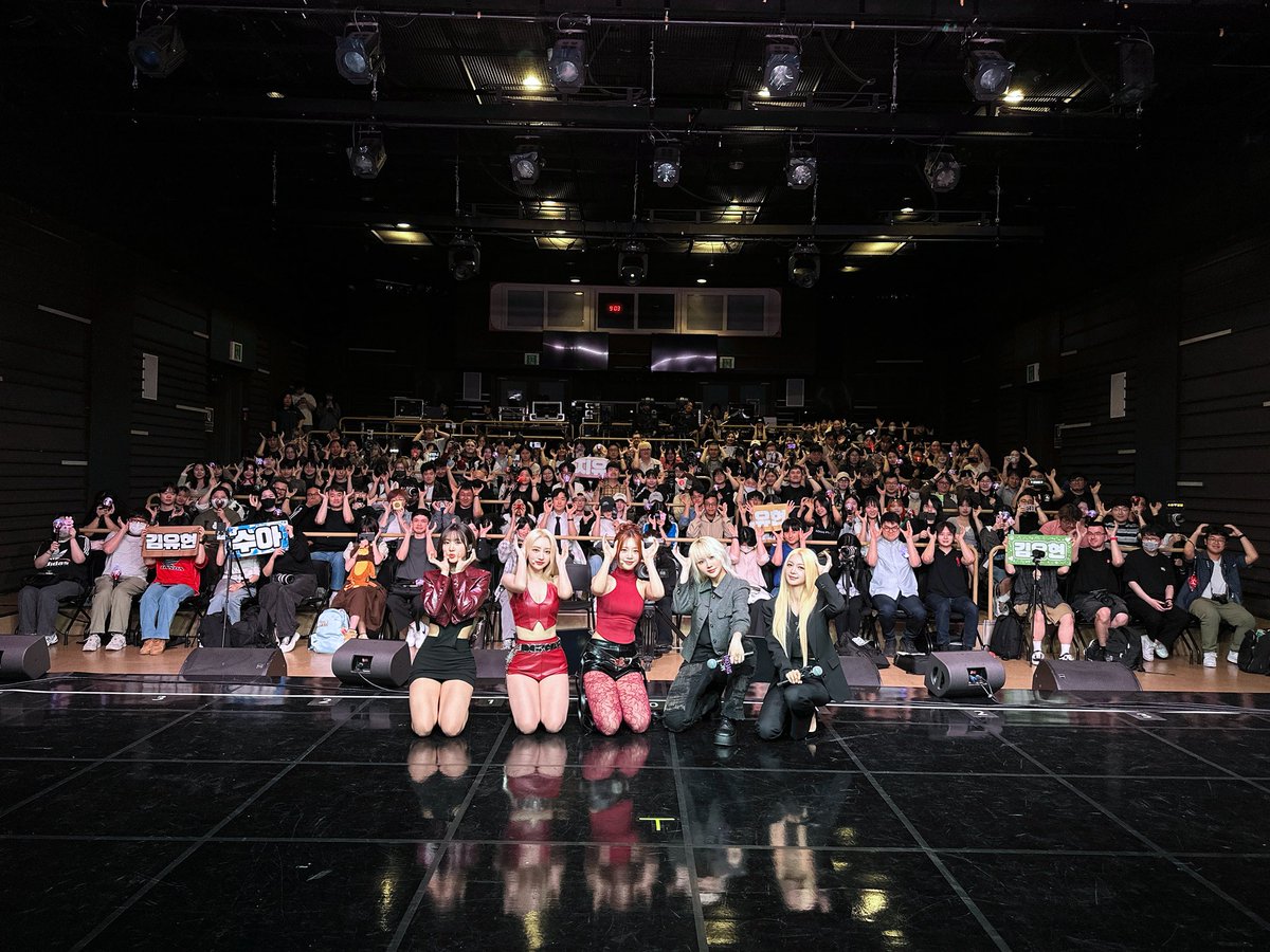 hf_dreamcatcher's tweet image. [📸] 25.05.28 유아유(UAU) 1st Mini Album [Playlist #You Are You] Debut Showcase

유아유(UAU) 5세대 핫 데뷔🔥

#유아유 #UAU
#Dreamcatcher_UAU
#1st_Mini_Album
#Playlist #You_Are_You
#2Months #Attitude