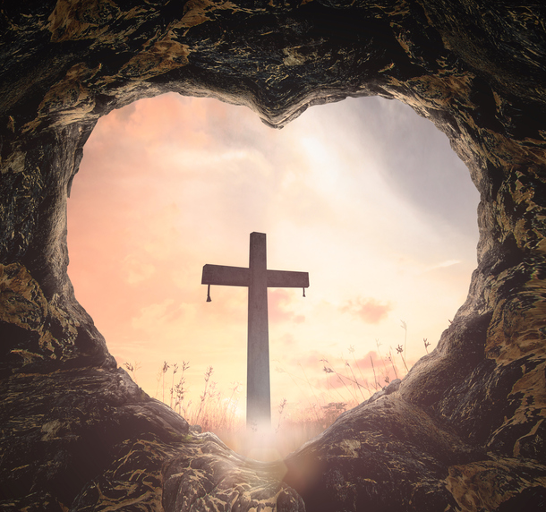 El viaje más apasionante que podemos emprender es hacia lo más profundo de nuestro corazón. Porque solo al mirarnos con honestidad podemos entender el propósito por el cual fuimos creados y encontrarnos con el Dios que nos formó con intención y amor.
<a href="/SixtoPorras/">Sixto Porras</a>