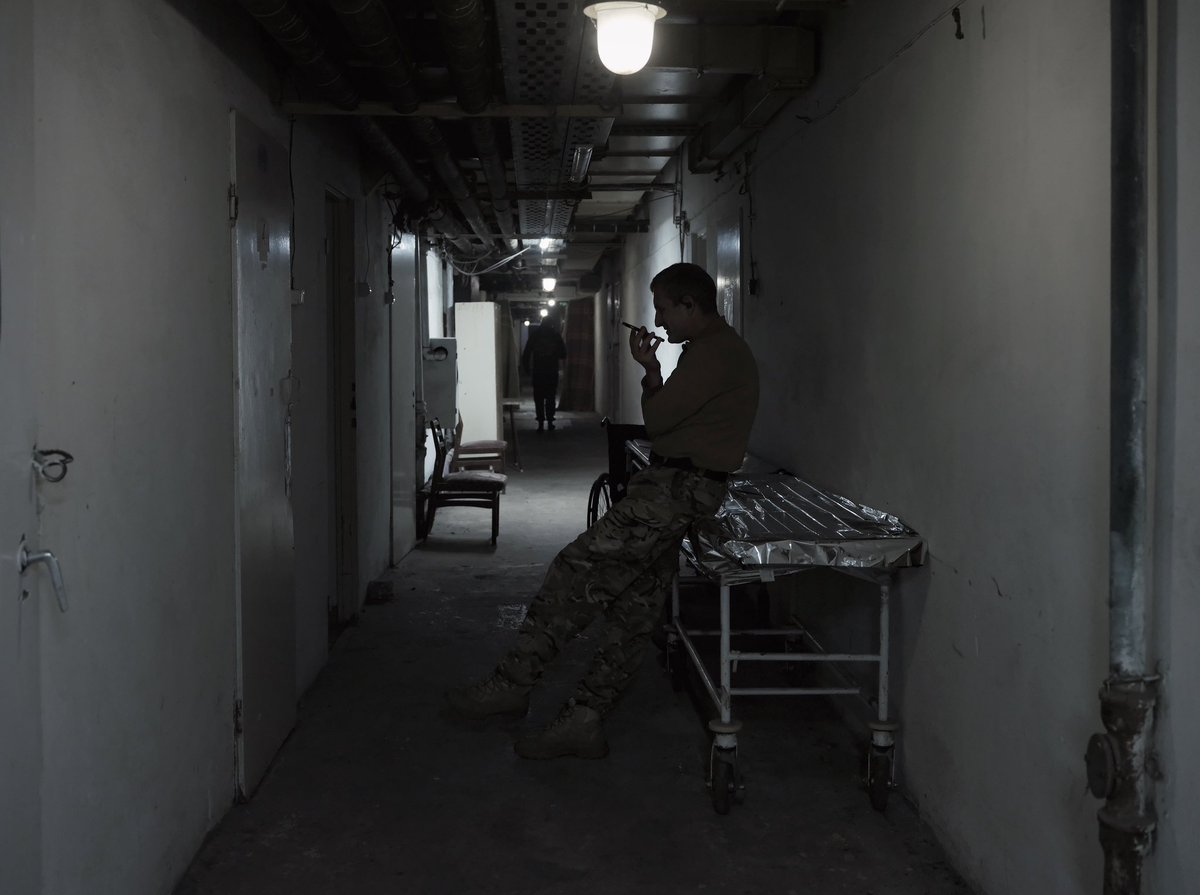 Evac crew said that in 6 minutes they would bring a wounded warior in the terminal stage. We are waited for almost half an hour, none of us six adults wanted say aloud the others that he didn’t survive. We talked about cats, a lost stethoscope, and whether there was still milk.