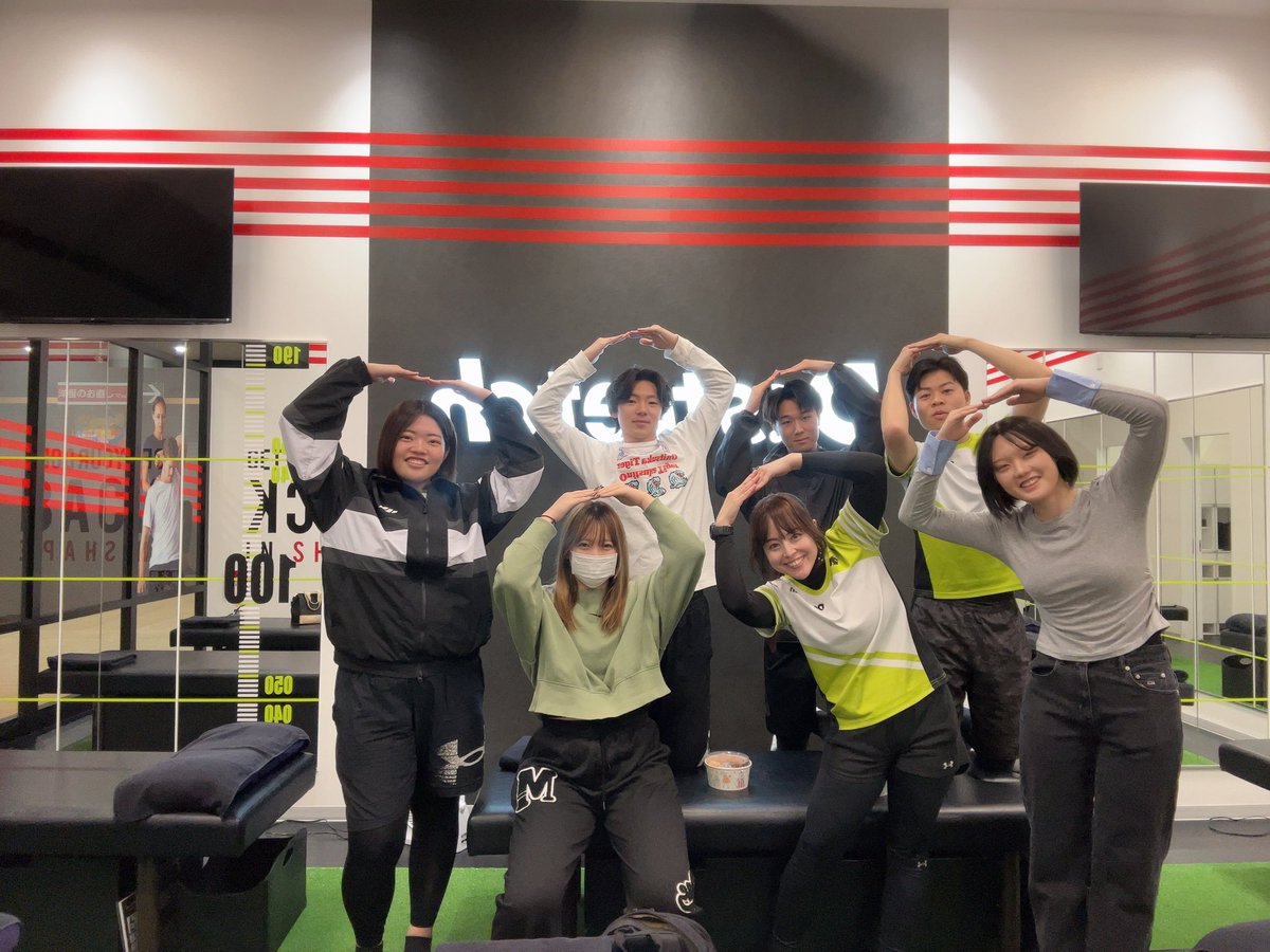 戎井依織 tweet media