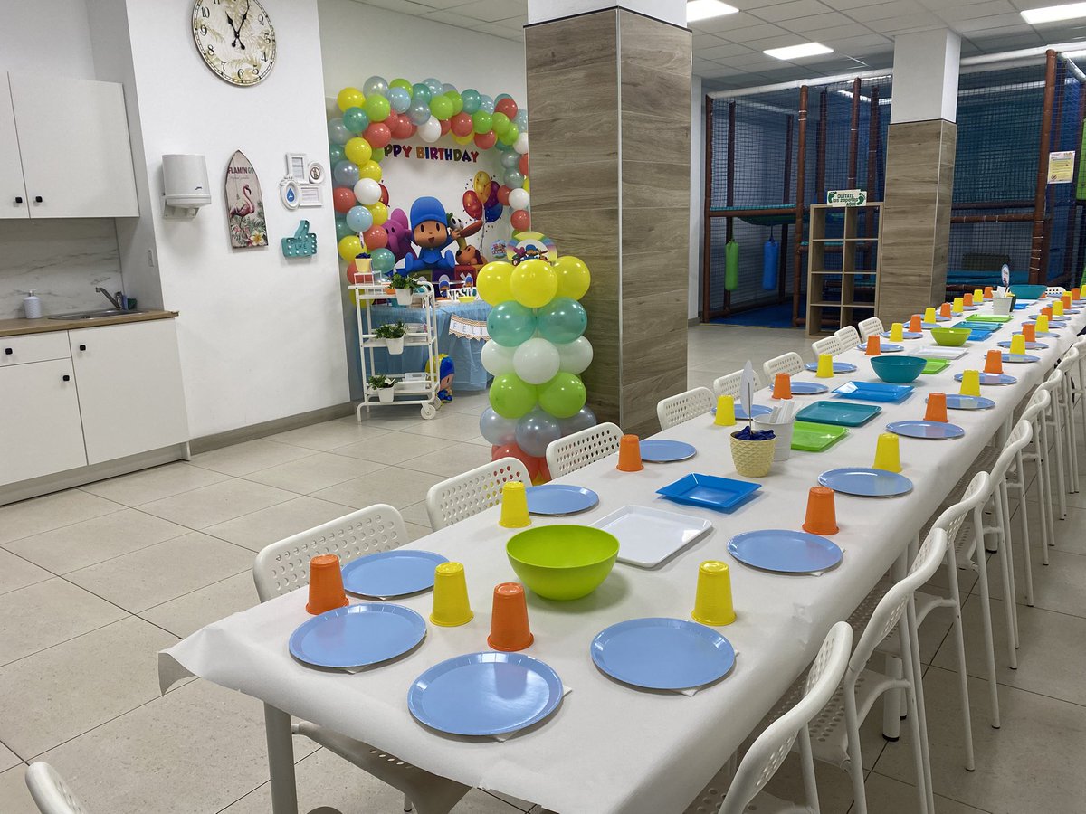 FunInsideParty's tweet photo. #Pocoyo fue la decoración elegida para el primer cumpleaños de Néstor 🎉🎂 todo los colores elegidos por su madre para que combinaran perfectamente con el ambiente de la fiesta, feliz cumple🤗 #CumpleañosNéstor #funinside #funinsideparty #decoracionesfuninside #eventos https://t.co/mAaT9nLZIi