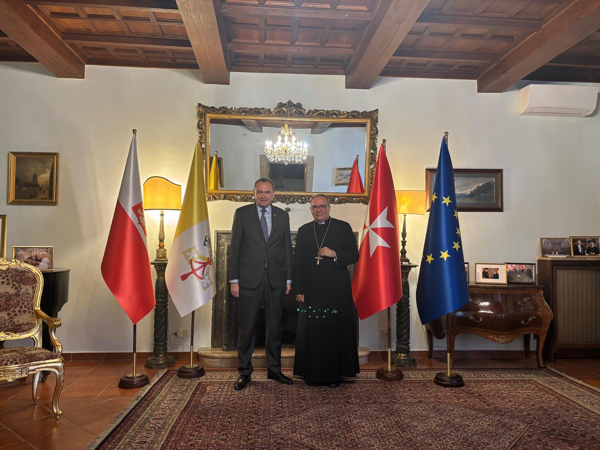 PLinVatican (@plinvatican) on Twitter photo Il Nunzio Apostolico in Polonia, S.E.R. Mons. Antonio Guido Filipazzi ha incontrato oggi l’Amb. <a href="/Kwiatkowski_A/">Adam Kwiatkowski</a> presso <a href="/PLinVatican/">PLinVatican</a>. Il Nunzio Apostolico in Polonia, S.E.R. Mons. Antonio Guido Filipazzi ha incontrato oggi l’Amb. <a href="/Kwiatkowski_A/">Adam Kwiatkowski</a> presso <a href="/PLinVatican/">PLinVatican</a>.
