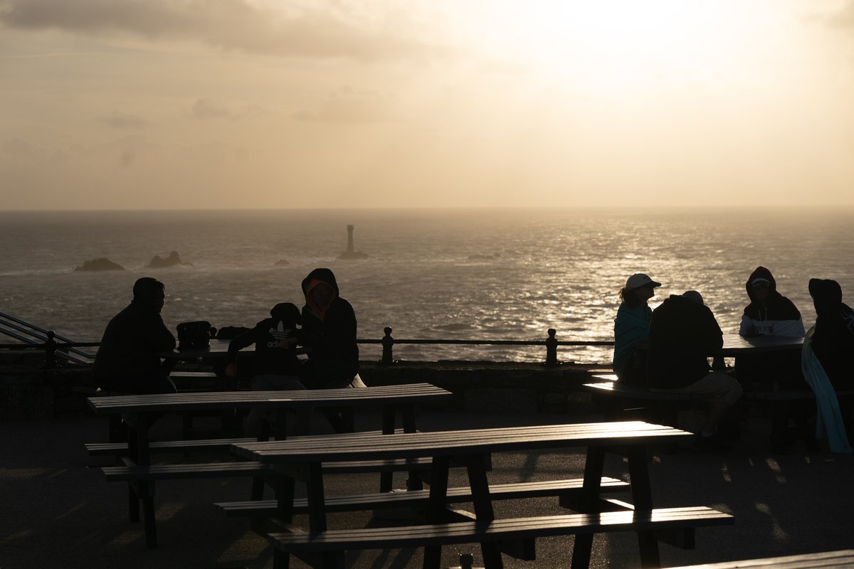 VisitLandsEnd's tweet photo. Gorgeous blue skies at Landโs End! ๐ Who's joining us for an iconic sunset? ๐
Enjoy delicious food and drinks on the patio with stunning Atlantic views! ๐ฝ๏ธ๐ป๐ #LandsEnd #SunsetViews #CornwallDays #VisitCornwall #IconicViews https://t.co/Ao8M3No9vB