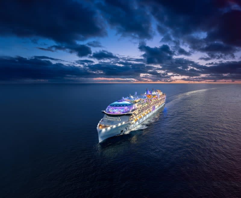 ThriveTraveling's tweet photo. 🚢 🚨 Exciting news from Royal Caribbean! Thanks to the Star of the Seas progressing ahead of schedule, they've added a new 4-night Star Showcase Cruise on August 16, 2025—a fantastic debut! Contact me to amend your reservation or book this exclusive sailing! https://t.co/2CIAxIzY10