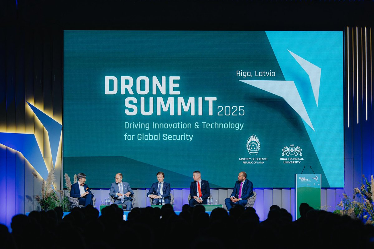 NLinLatvia's tweet photo. Looking back at a successful bilateral visit of our 🇳🇱Minister of the @DefensieMin to 🇱🇻! 

The day started with a panel discussion at the #dronesummit2025 with M @AndrisSpruds 🇱🇻, M Francken🇧🇪 and M @LukePollard 🇬🇧, followed by a press conference and a tour of the expo 1/2 https://t.co/Vy9er0QeFE