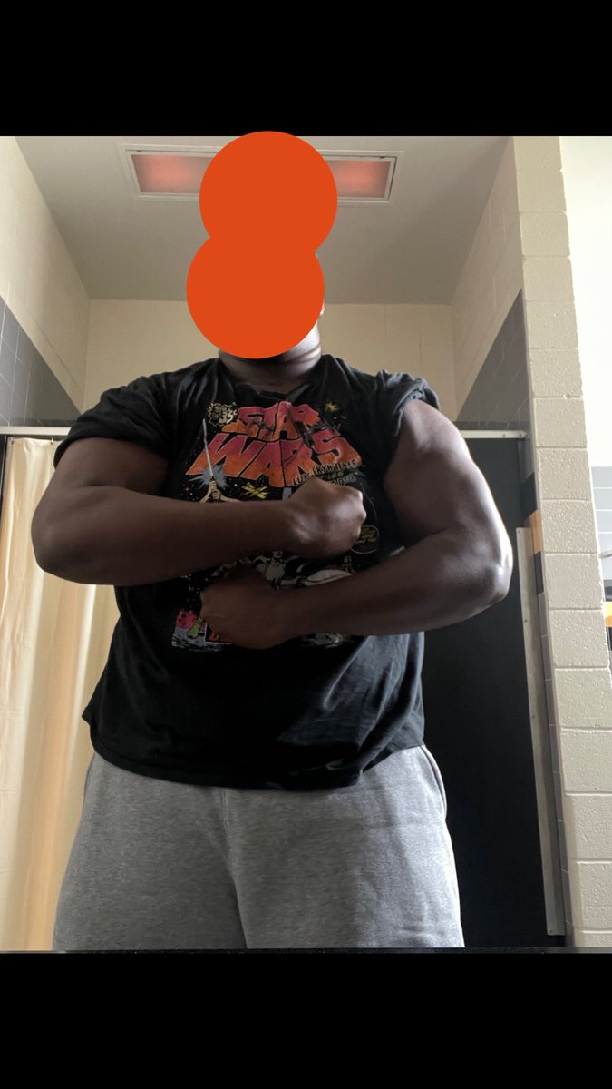 Brysonmoore7676's tweet image. Great arm day! Getting bigger, stronger, and better each day! @Strength23 @1luv5 @Demyond1 @CoachLA73 @CoachLMartin @coachbilldurkin @arudolph53 @LemboAj @OLCoachMattox @RyanMcManus15 @Irmo_Football @GregRuff16_ @JuliusTrenches #Godisgood