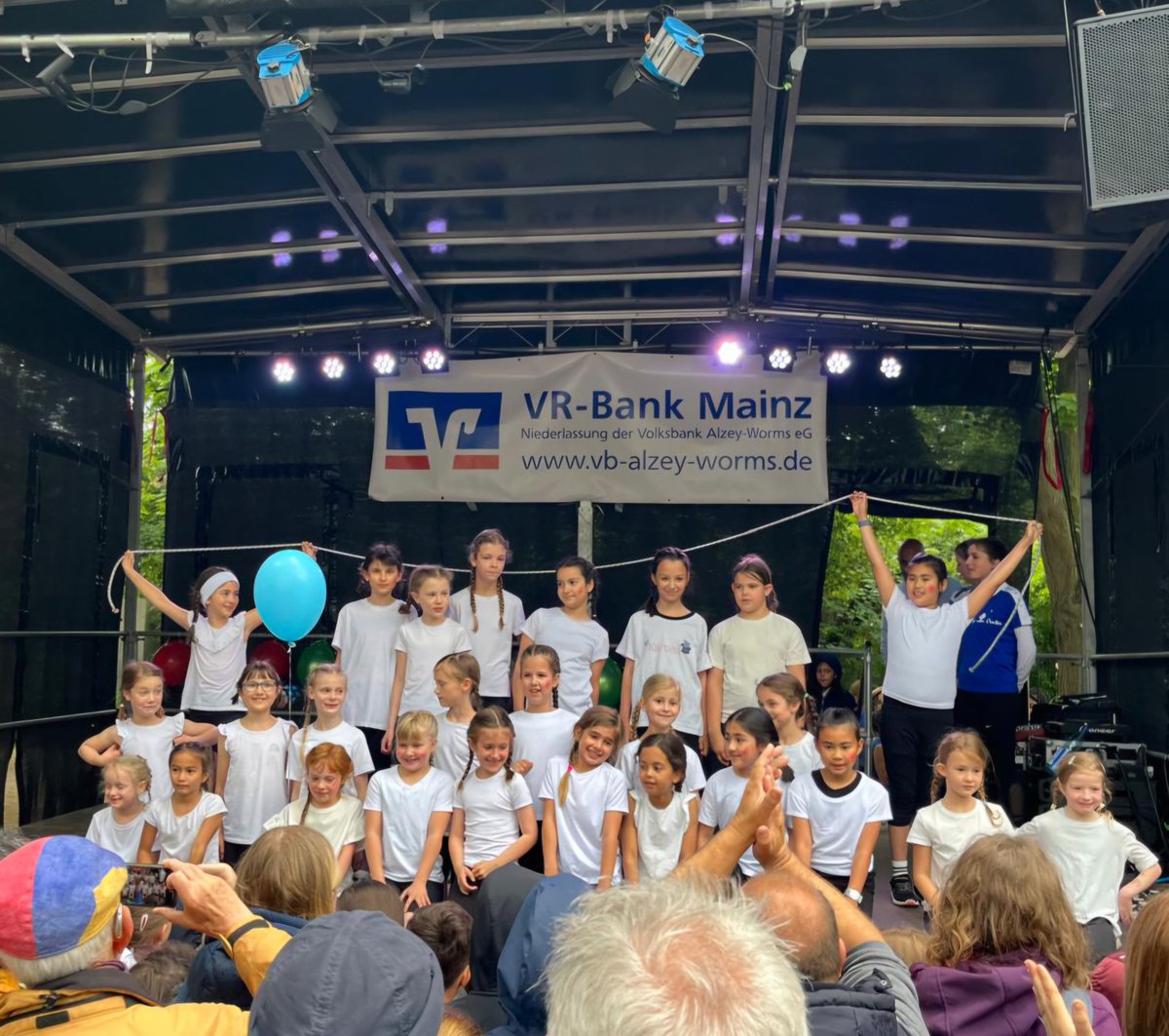 Bühnenzauber beim Erdbeerfest 2025 tgm-gonsenheim.de/sport/erdbeerf…