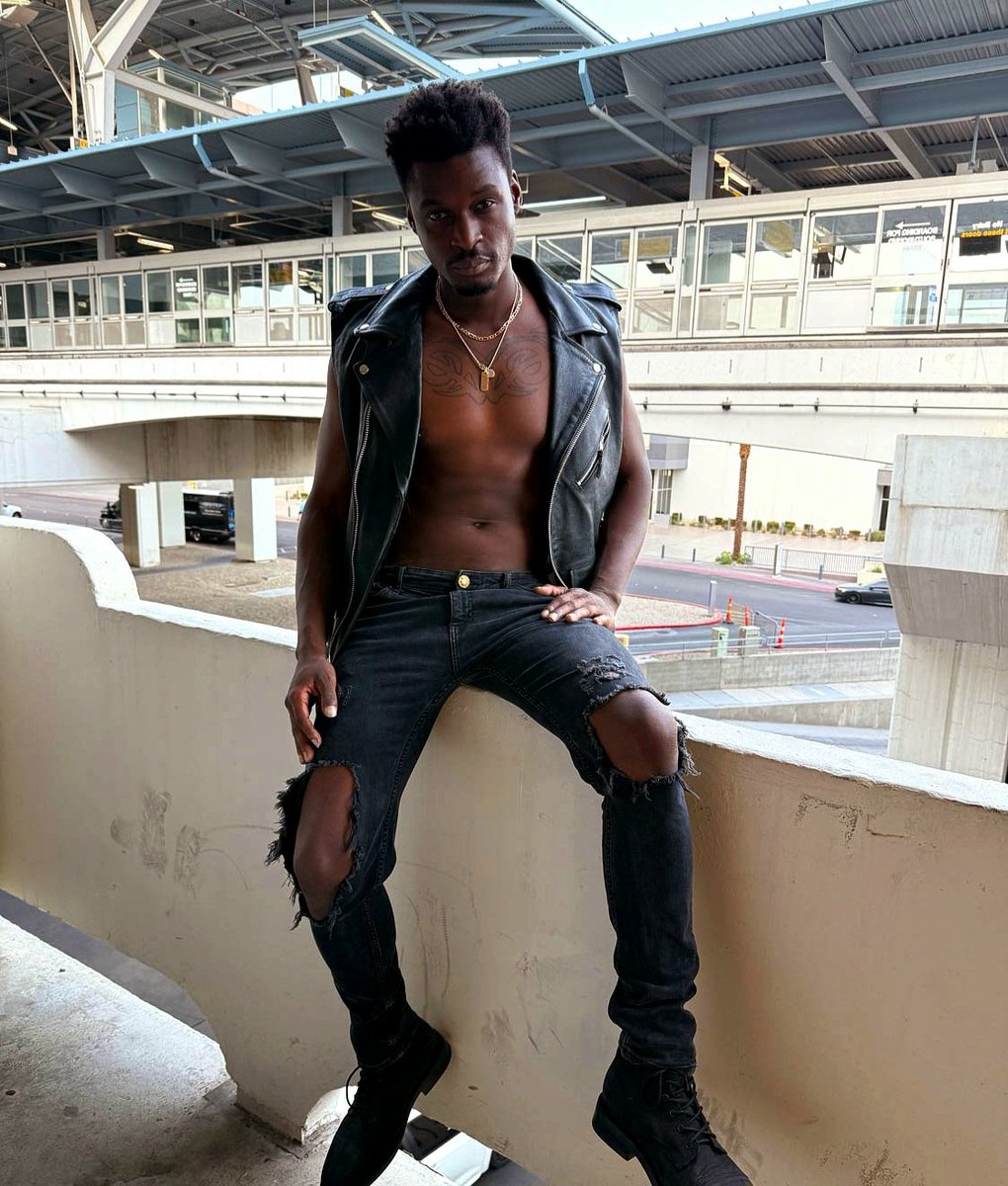 LRome33's tweet photo. Alpha greatness 
���️Worship 
✅️Pay 
✅️Obey 
📥$madghost033 
#findom #leather #financialdomination #humanatm #cashpiggyswanted #leatherify #worshipexperience #humanatm  #cashdrain #payday #cashcow #paypig
#alpha  #bnwo @findpaypigs @slavekane #tribute @rttsub @betapromo https://t.co/NHprlr3tdq