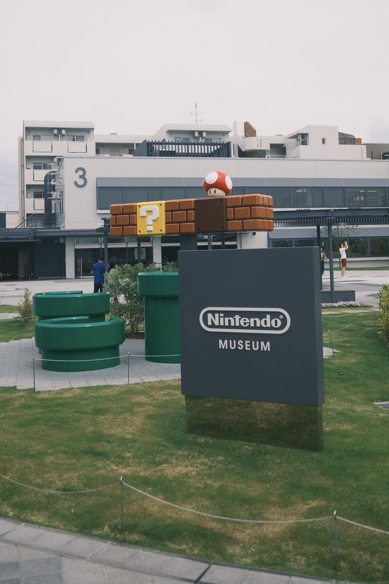 katcasually's tweet image. First time in Japan and I’m sooo happy to get a chance to go to @Museum_Nintendo. The Switch 2 is looking really good among all of Nintendo’s legacy consoles &amp;amp; handhelds. 

In just over a week, I can finally bring you home 👀♥️🤍 #NintendoSwitch2 #NintendoMuseum