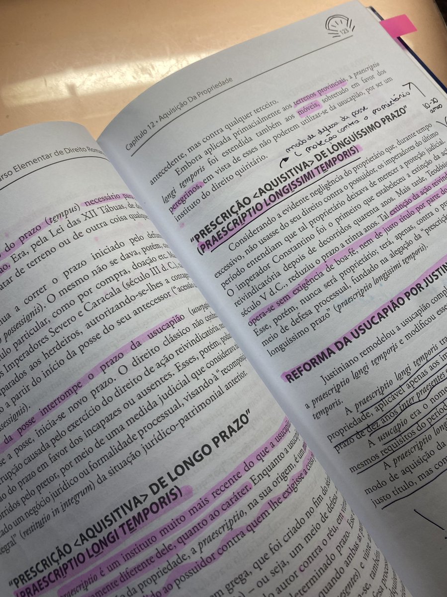 doze capitulos e o casal principal ainda nao se beijou que livro ruim !
