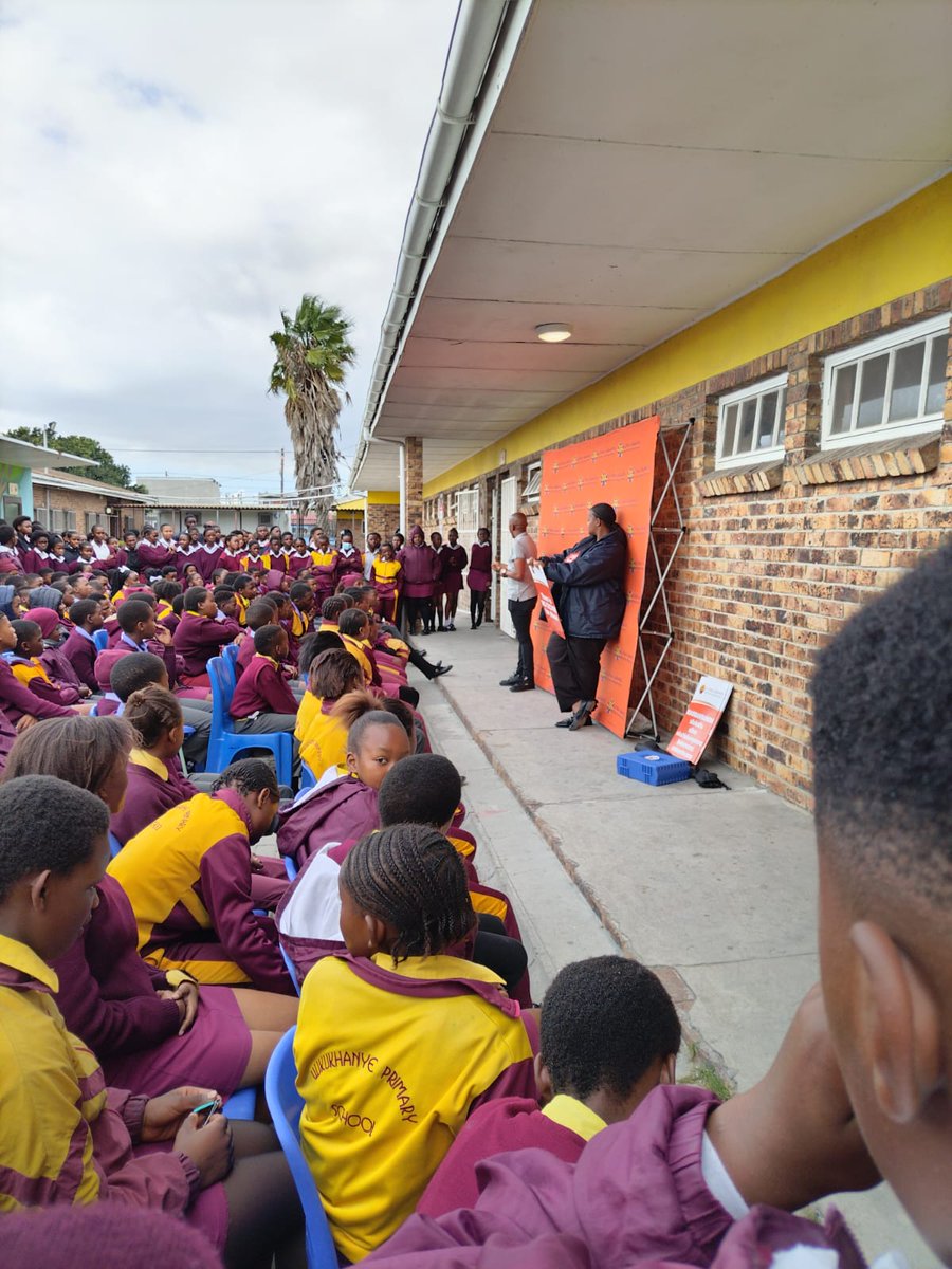 IlithaLabantu's tweet image. As part of #ChildProtectionWeek2025, we visited Vukukhanye Primary in Gugulethu &amp;amp; engaged with learners about their rights, how to recognise abuse, and where to get help. Child protection is a collective responsibility &amp;amp; every child deserves to be safe and heard.
