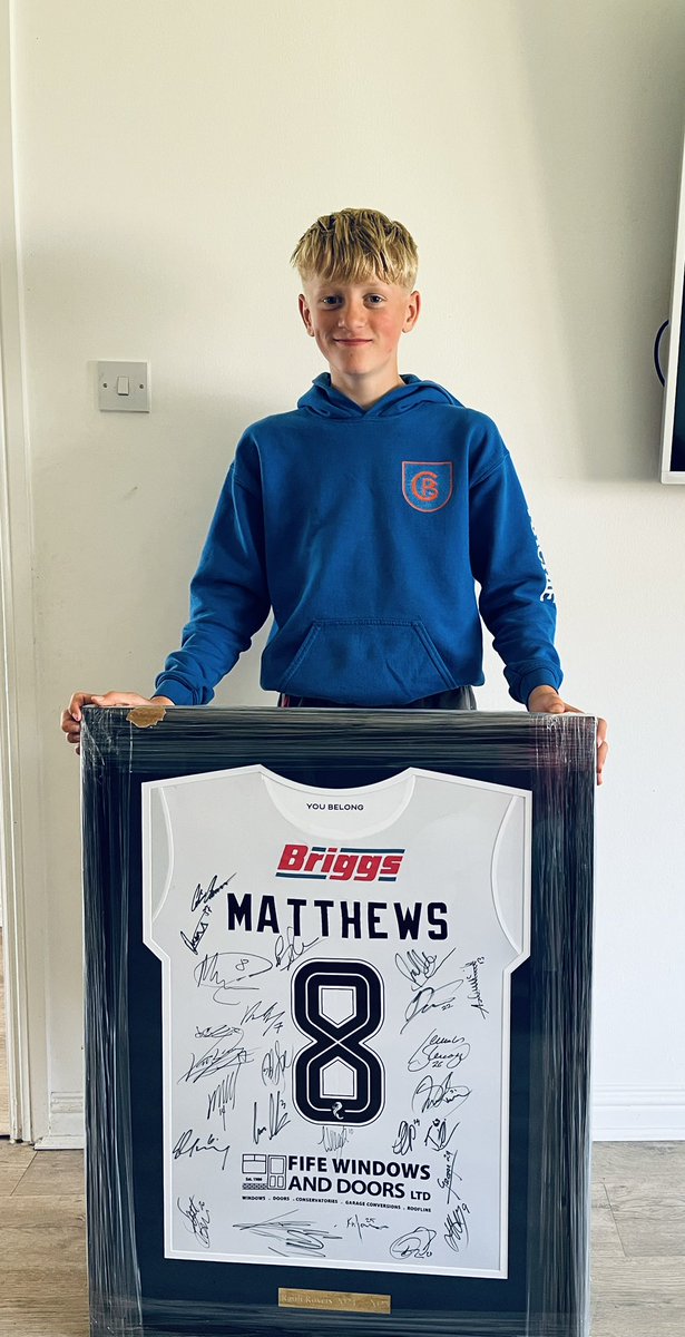 Evelyn Hood @ DAO RRFC (@hoodbroxi68) on Twitter photo Sponsor shirt framed. Happy grandson- Archie. <a href="/RossMatthews_8/">Ross Matthews</a> <a href="/RaithRovers/">Raith Rovers Football Club</a>
👍 Sponsor shirt framed. Happy grandson- Archie. <a href="/RossMatthews_8/">Ross Matthews</a> <a href="/RaithRovers/">Raith Rovers Football Club</a>
👍