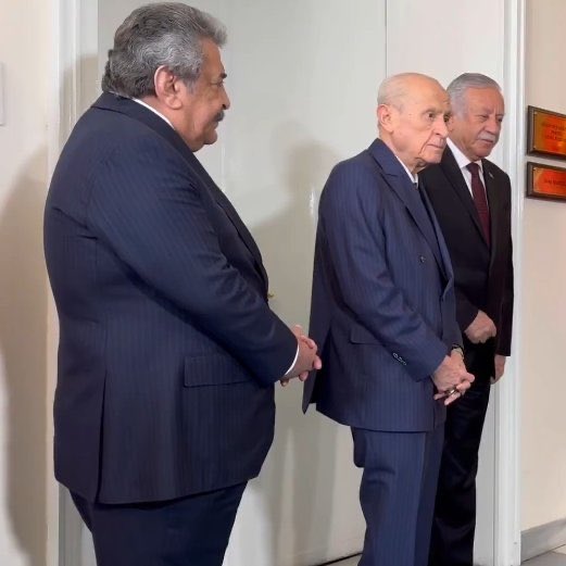 Kürt yok diyenler Kürtler gelince esas duruşa geçtiler..!