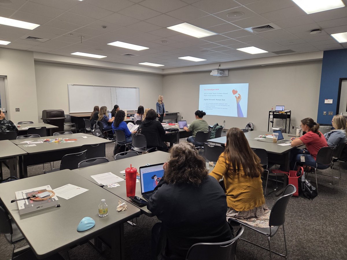 Hands on learning with <a href="/kiddomapp/">Kiddom</a>? Sounds like an amazing morning at <a href="/TomballISD/">Tomball ISD</a> Math and Science Professional Learning day!! So many teachers here learning their first week of summer-what an incredible group of educators! #TISDMathSciencePL