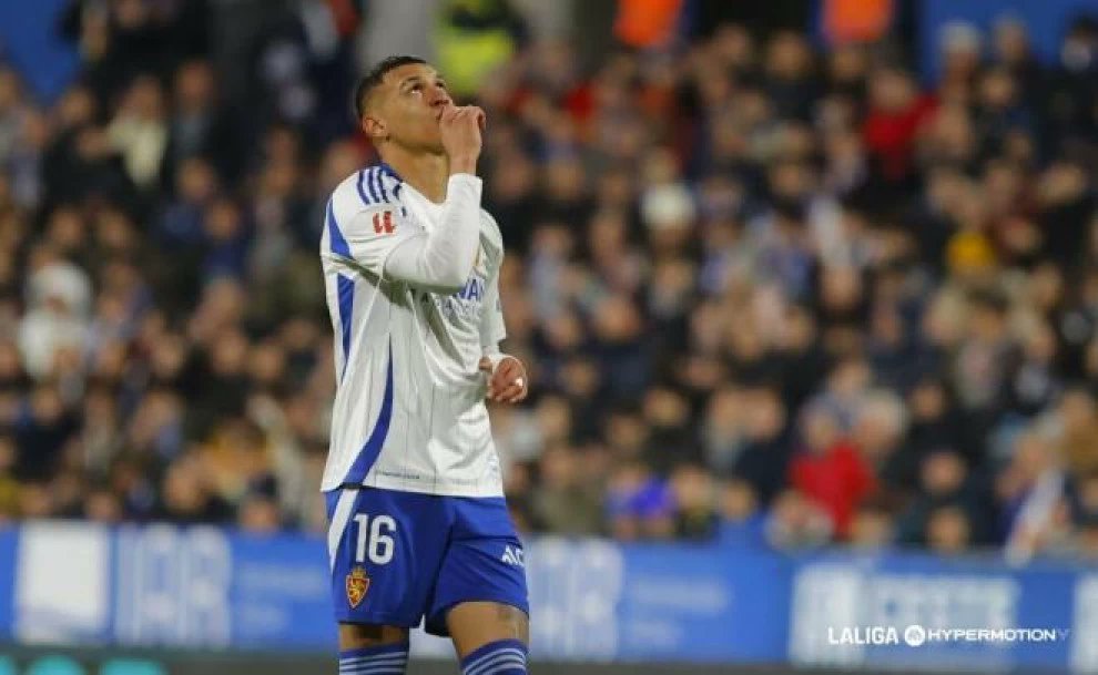 MBlanquillo1932's tweet photo. ❗️ Informa @periodicoaragon que el fichaje de Kervin Arriaga está en el aire porque el #RealZaragoza quiere renegociar las condiciones de su contrato. El traspaso no está roto, pero esta nueva situación ha replanteado todo ahora mismo. https://t.co/6xTFat3JYQ