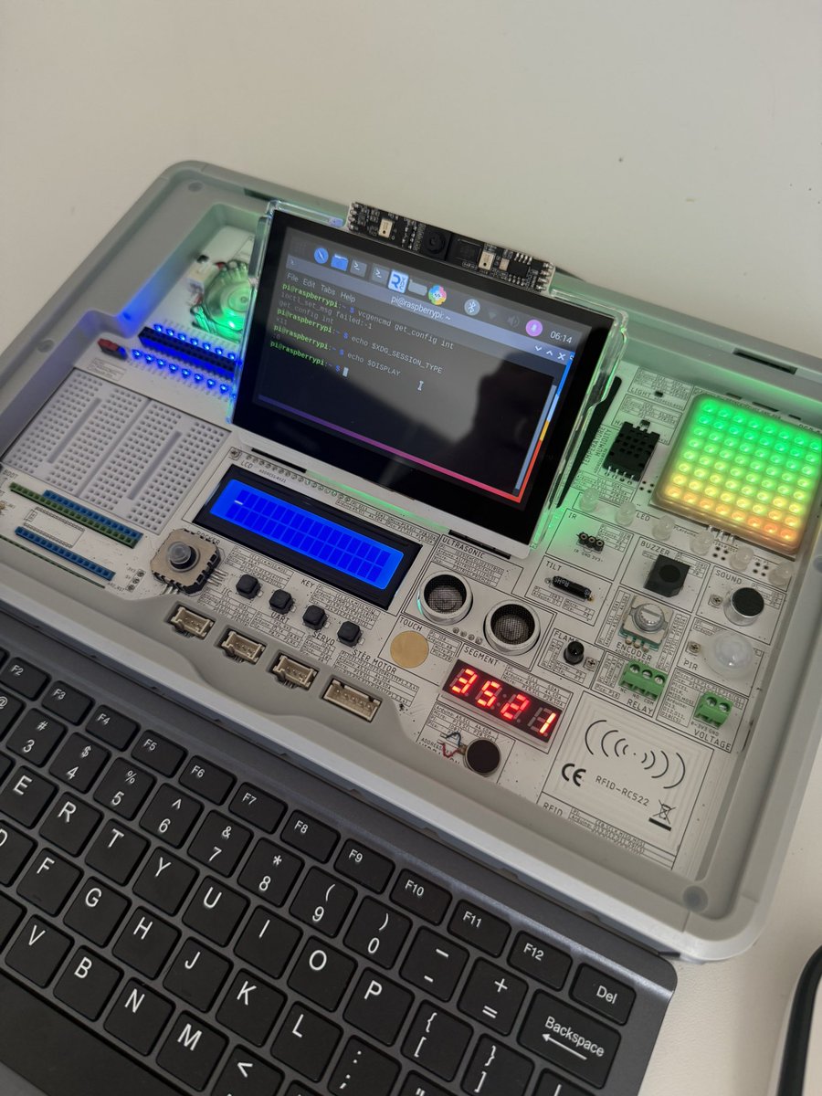 Je suis en train de tester la CrowPi 3 de <a href="/Elecrow1/">Elecrow</a> franchement c’est vraiment pas mal !