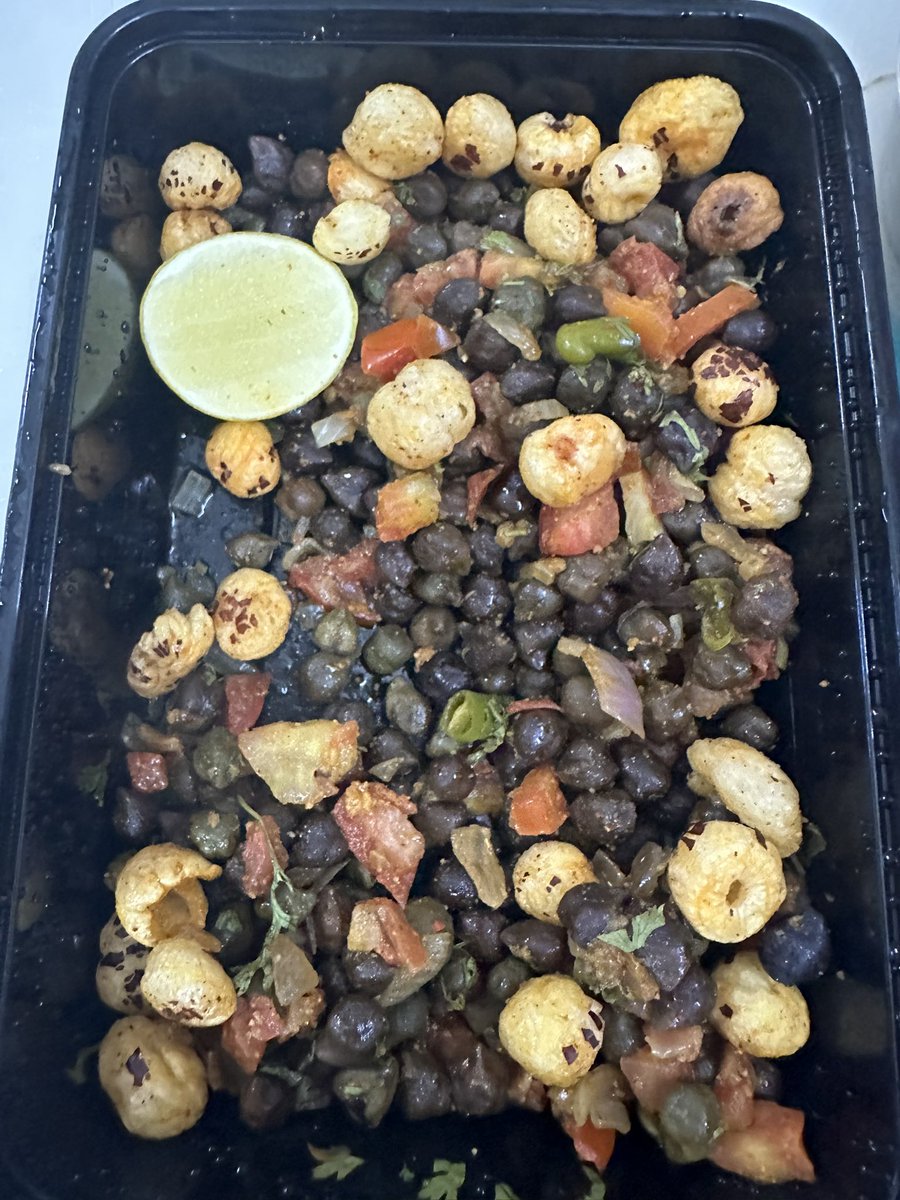 rishika_bajaj's tweet photo. Ordered Jain food from Imlee restaurant on zomato, but it had onion in it. As a Radha Krishna bhakt, this deeply hurt my religious sentiments. This is not just negligence — it’s disrespect. @zomato @zomatocare @CurlyTalesIndia https://t.co/FZxiGNCKue