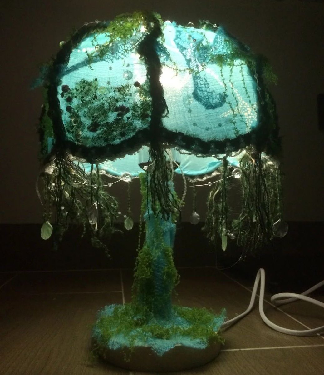 faewings's tweet photo. dreamy lamps https://t.co/Iz1hbjycCT
