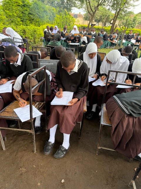 uwechangelives's tweet photo. Today on #WorldMenstrualHygieneDay, we reflect on period poverty, a global issue UWCL is working to end.
At Olorien Secondary School in Arusha, we held reproductive health sessions and listened to students' experiences via anonymous surveys. #EndPeriodPoverty #UWCL #unitedwecan https://t.co/yvWKyGIxOZ