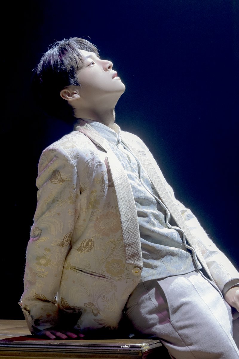 rewind_zip's tweet photo. 250528 와일드 그레이 커튼콜 데이       

알프레드 더글라스 役 #김리현 배우님 https://t.co/LEVpIrh9IM