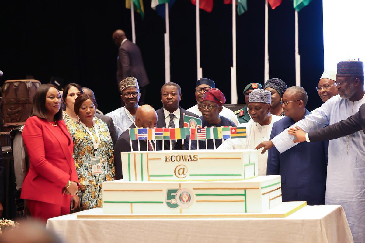 Présidence du Conseil du Togo (@presidencecstg) on Twitter photo Ce 28 mai 2025, le Président du Conseil SEM <a href="/FEGnassingbe/">Faure Essozimna GNASSINGBÉ</a> prend part à la célébration des 50 ans de la Communauté économique des États de l’Afrique de l’Ouest (<a href="/ecowas_cedeao/">Ecowas - Cedeao</a>) à #Lagos, au #Nigeria.
Depuis 1975, la #CEDEAO incarne l’ambition d’une Afrique de l’Ouest solidaire, Ce 28 mai 2025, le Président du Conseil SEM <a href="/FEGnassingbe/">Faure Essozimna GNASSINGBÉ</a> prend part à la célébration des 50 ans de la Communauté économique des États de l’Afrique de l’Ouest (<a href="/ecowas_cedeao/">Ecowas - Cedeao</a>) à #Lagos, au #Nigeria.
Depuis 1975, la #CEDEAO incarne l’ambition d’une Afrique de l’Ouest solidaire,