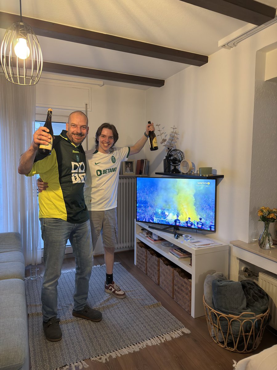 Melhor jogador: Gyökeres
Underrated: Maxi Araújo
Desilusão: Rúben Amorim
Surpresa: Zeno Debast
Golo (campeonato: Gyo vs Vitória em casa
Golo (UCL): Debast vs Lille / Maxi vs City
Melhor jogo: Sporting vs City
Jogo que mais custou: Gil em casa
Melhor momento: Reviravolta vs Braga