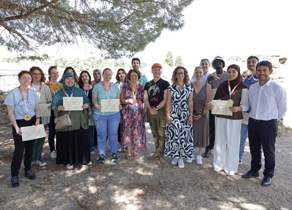 unimesfr's tweet photo. 🎓À @unimesfr, les étudiant·e·s engagé·e·s dans le #tutorat sont à l’honneur !
🙏Merci à tou·te·s pour leur rôle clé dans la #réussite de leurs pair·e·s.
#Entraide, #motivation, #organisation : le tutorat change tout.
➕ d’infos : https://t.co/79DGqmERHr https://t.co/LuoNbOwoa4