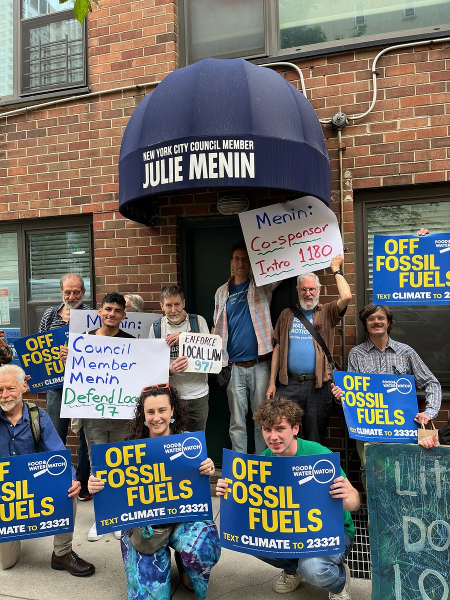 FWWNewYork's tweet photo. Climate movement keeps pushing to move NY’s buildings #OffFossilFuels. Delivering over 500 petitions to Council Member @JulieMenin's office here urging her to strengthen NYC’s Green New Deal for Buildings (Local Law 97). https://t.co/6nRrjf3m9u
