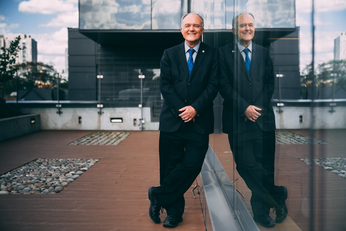 Krembil Brain Institute (@kbi_uhn) on Twitter photo 📖✨Congratulations to <a href="/DrDonWeaver/">Donald Weaver</a>, Senior Scientist at UHN’s Krembil Brain Institute, for his recent feature in the Toronto Star!
🔗: linktr.ee/krembil
#Neurology #Dementia #Neuroscience #NoResearchNoCure 📖✨Congratulations to <a href="/DrDonWeaver/">Donald Weaver</a>, Senior Scientist at UHN’s Krembil Brain Institute, for his recent feature in the Toronto Star!
🔗: linktr.ee/krembil
#Neurology #Dementia #Neuroscience #NoResearchNoCure