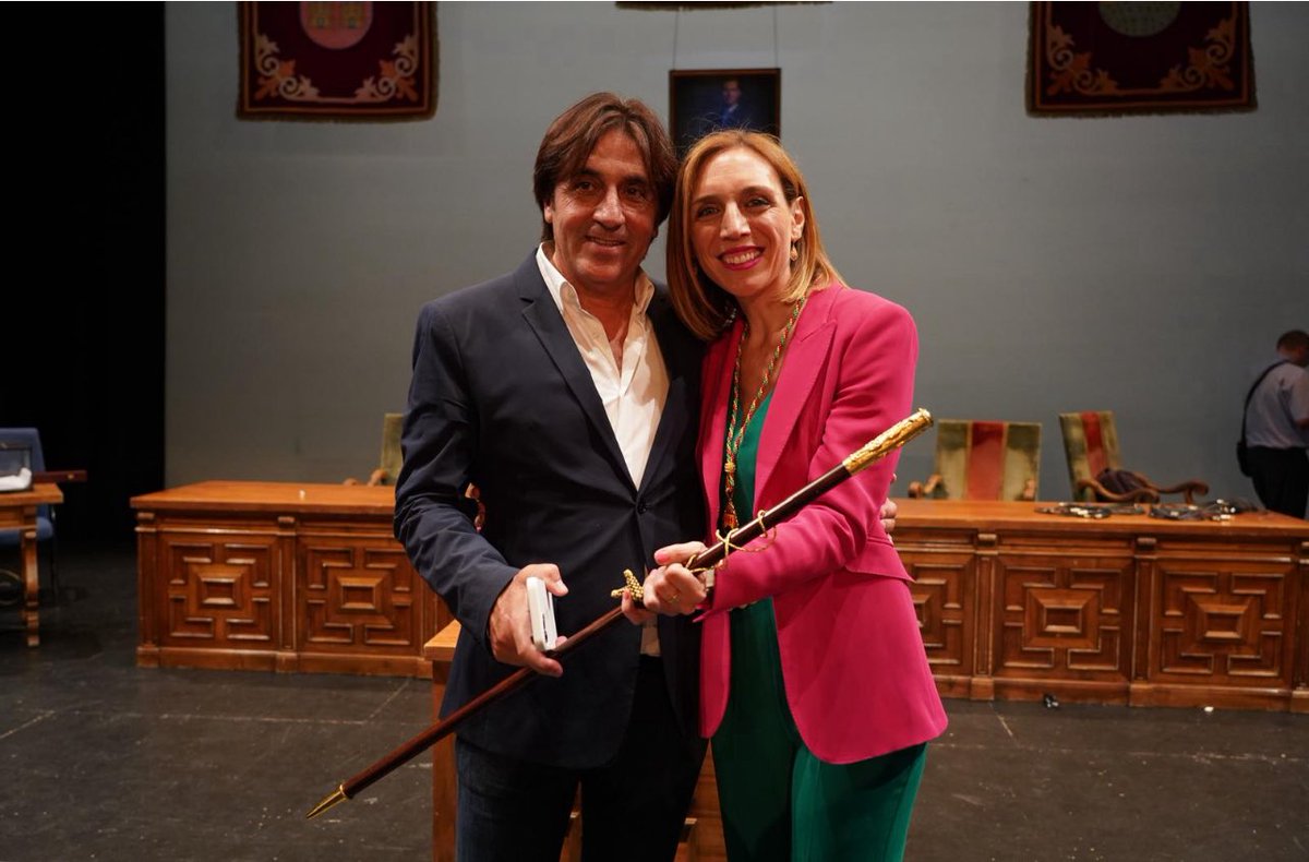 PSOE Alcorcón ♥️🏳️🌈 (@psoealcorcon) on Twitter photo 🔴El 28 de Mayo del 2023, hoy hace dos años, una mayoría de vecinos y vecinas de #Alcorcón, volvieron a renovar un gobierno progresista en la ciudad.
El <a href="/ppalcorcon/">PP Alcorcón</a> todavía no ha asumido su derrota y siguen con las mismas caras de aquel día
Mientras unos lloraban otros celebraban 🔴El 28 de Mayo del 2023, hoy hace dos años, una mayoría de vecinos y vecinas de #Alcorcón, volvieron a renovar un gobierno progresista en la ciudad.
El <a href="/ppalcorcon/">PP Alcorcón</a> todavía no ha asumido su derrota y siguen con las mismas caras de aquel día
Mientras unos lloraban otros celebraban