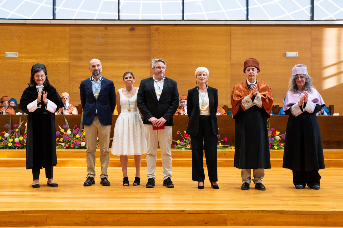 CIESE-Comillas (@ciesecomillas) on Twitter photo 🎓 CIESE | ¡Desde aquí damos la enhorabuena a José Mateos, profesor del CIESE-<a href="/FundComillas/">Fundación Comillas</a>, por su investidura como doctor en el acto celebrado el viernes en el Paraninfo de <a href="/unican/">Universidad de Cantabria</a>! Con él, el 70 % del profesorado ya es doctor/a… ¡y seguimos creciendo! 👏
#SomosCIESE 🎓 CIESE | ¡Desde aquí damos la enhorabuena a José Mateos, profesor del CIESE-<a href="/FundComillas/">Fundación Comillas</a>, por su investidura como doctor en el acto celebrado el viernes en el Paraninfo de <a href="/unican/">Universidad de Cantabria</a>! Con él, el 70 % del profesorado ya es doctor/a… ¡y seguimos creciendo! 👏
#SomosCIESE