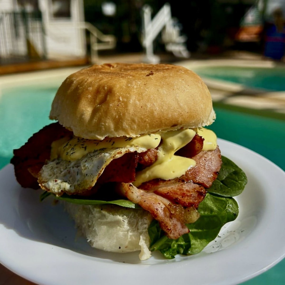 クイーンズランド州政府観光局🇦🇺 (@queenslandjp) on Twitter photo ムヒー🐨😍🙌今日はインターナショナルバーガーデー🍔なんだって!クイーンズランドにきたら絶対バーガー🍔は食べて欲しいの!だってオージービーフは間違いなく美味しいんだからっ(o´艸`)ムフフ 📷は<a href="/OUTBACK_QLD/">Outbackqueensland</a> Great Artesian Spaのごきげんレストラン🤤たまらん🍺🍟📷IG/outbackqueensland ムヒー🐨😍🙌今日はインターナショナルバーガーデー🍔なんだって!クイーンズランドにきたら絶対バーガー🍔は食べて欲しいの!だってオージービーフは間違いなく美味しいんだからっ(o´艸`)ムフフ 📷は<a href="/OUTBACK_QLD/">Outbackqueensland</a> Great Artesian Spaのごきげんレストラン🤤たまらん🍺🍟📷IG/outbackqueensland