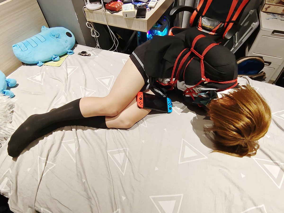 沉迷玩Switch导致的

🎮 <a href="/guiTheGreat/">桂酱</a> 
🪢&amp;📸 <a href="/Wuuxiao_57/">芜枫晓 Maplena</a> 

#男娘 #伪娘 #男の娘 #捆绑 #拘束  #束缚 #緊縛 #调教