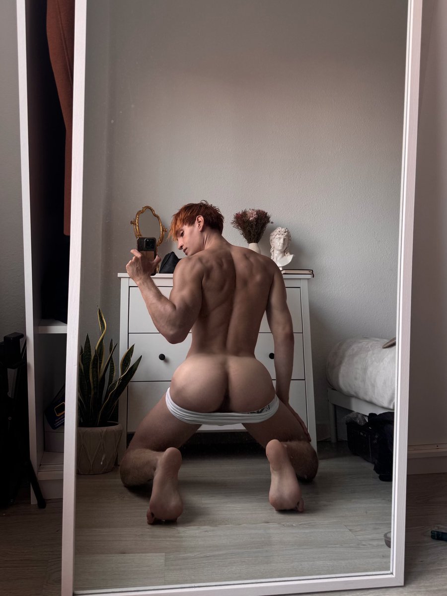 Look how tanned I am 😎