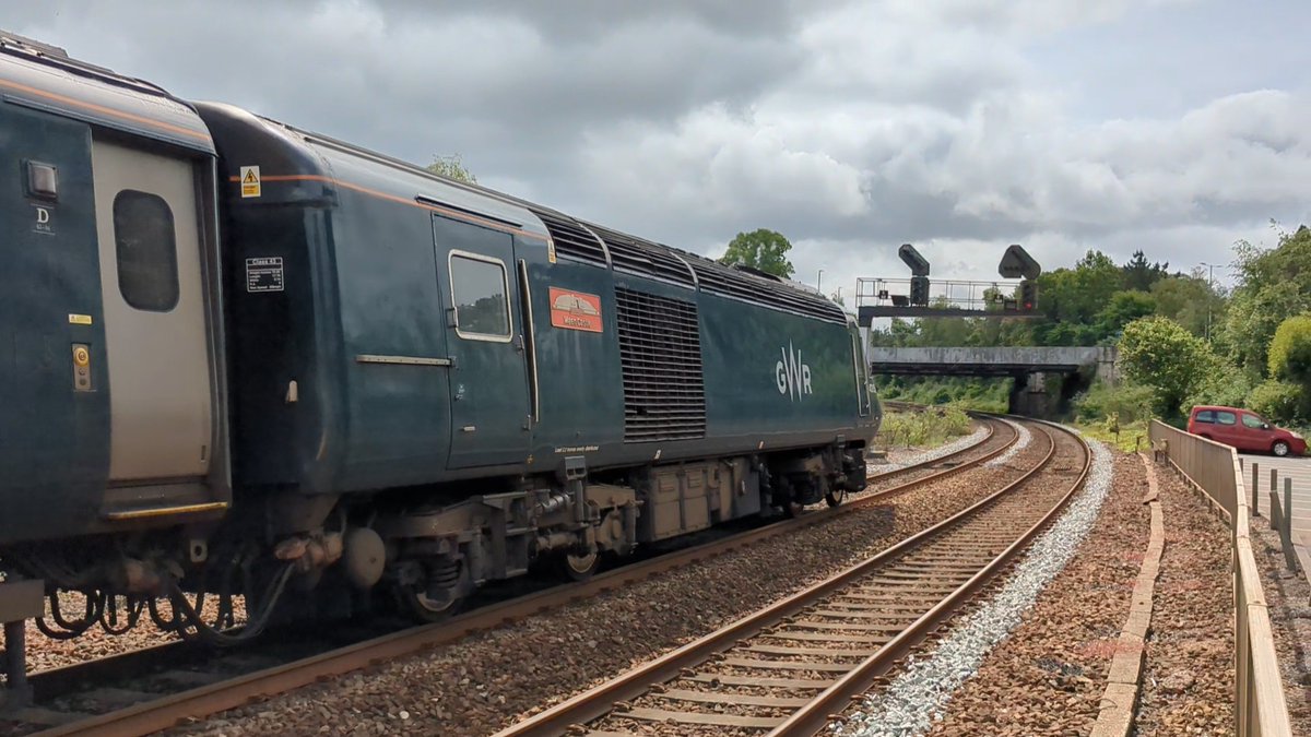 Nice to see <a href="/GWRHelp/">GWR</a> timetable change bring a #CastleClass #HST to Devon in the daylight hours, today 43156 and 43186 leave Newton Abbot with 2C20 11.28 Exeter to Penzance
#MaenCastle
#TauntonCastle