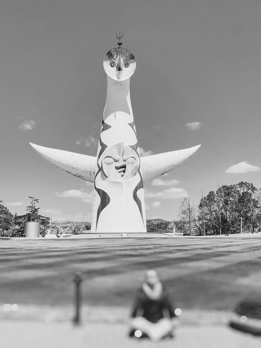 そして実は私…55年前の大阪万博（1970年）も行ってるんです…

1歳弱だったので記憶はないんですけど、太陽の塔の前に座ってる写真が実家に残っててｗ

ということで55年ぶりに同じ場所、同じポーズで写真撮ってきました！

#大阪・関西万博