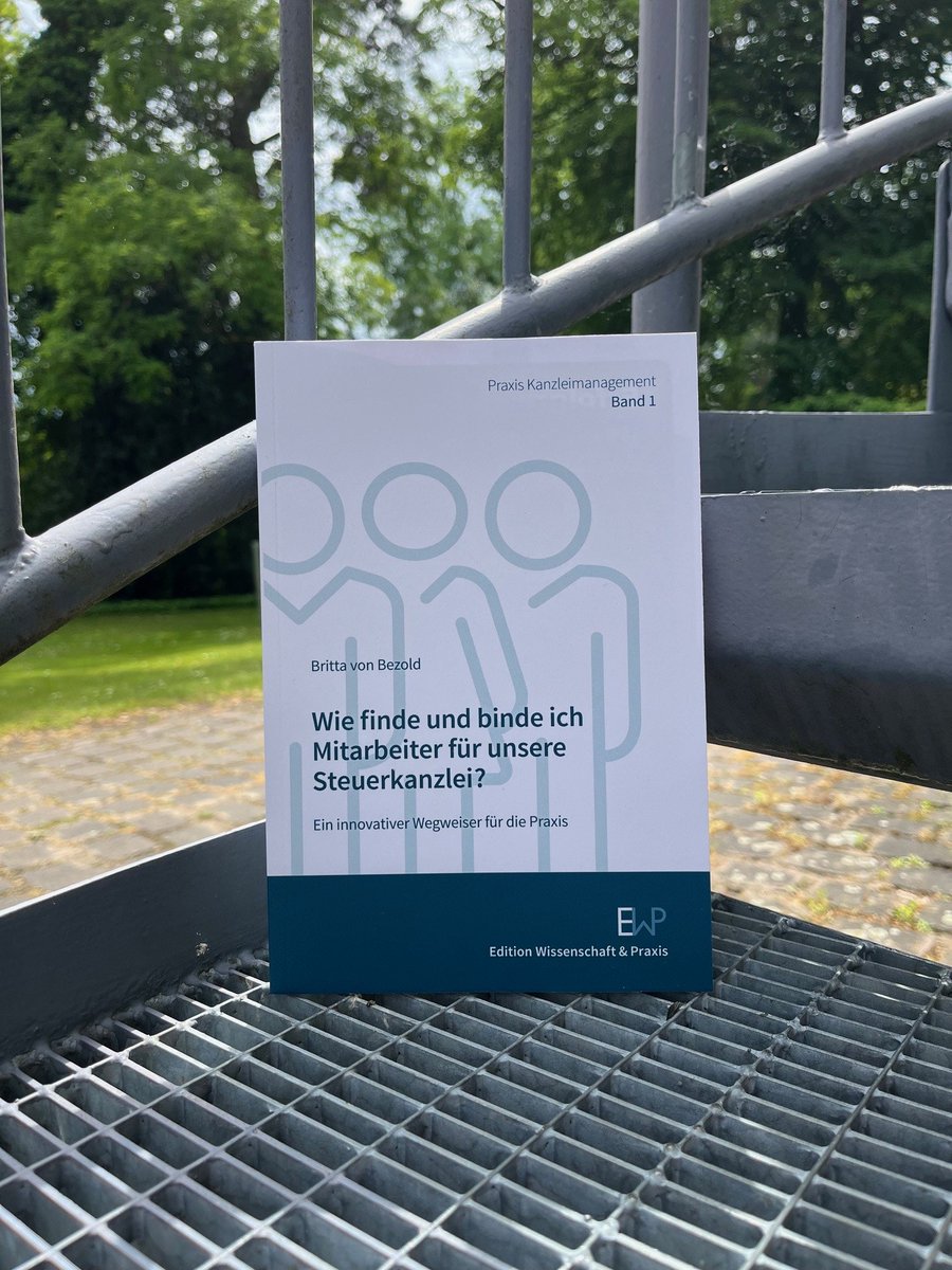 Heute in unserer Edition Wissenschaft &amp; Praxis erschienen: »Wie finde und binde ich Mitarbeiter für unsere Steuerkanzlei?« von Brancheninsiderin Britta von Bezold. Zum Buch: duncker-humblot.de/buch/wie-finde… #Steuerkanzlei #Mitarbeitergewinnung #Kanzleimanagement #Steuerberatung