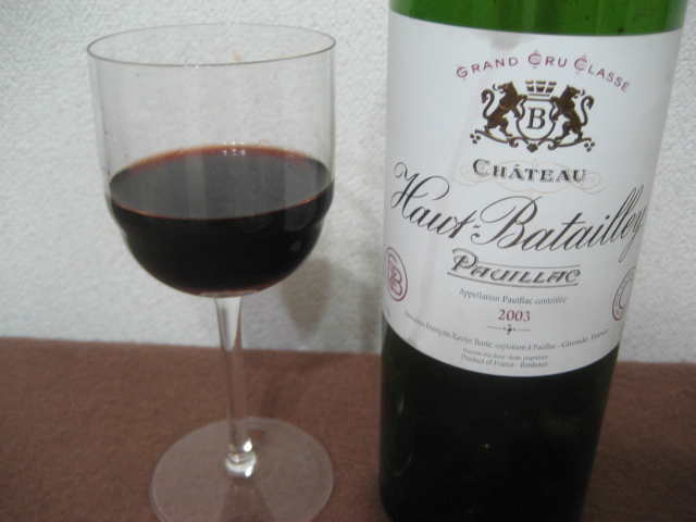 mojii1141341's tweet photo. #CHATEAU
#HAUT #BATAILLEY #PAUILLAC 2003
シャトー #オー #バタイエ
#ボルドーワイン #メドック 地区
#カベルネソーヴィニョン 65% #メルロ25 #カベルネフラン 3種ブレンド
次男の生年産ワインを22歳誕生日に開ける
枯れたブトウの香りが素晴らしい https://t.co/d4Mhfe8QDp
