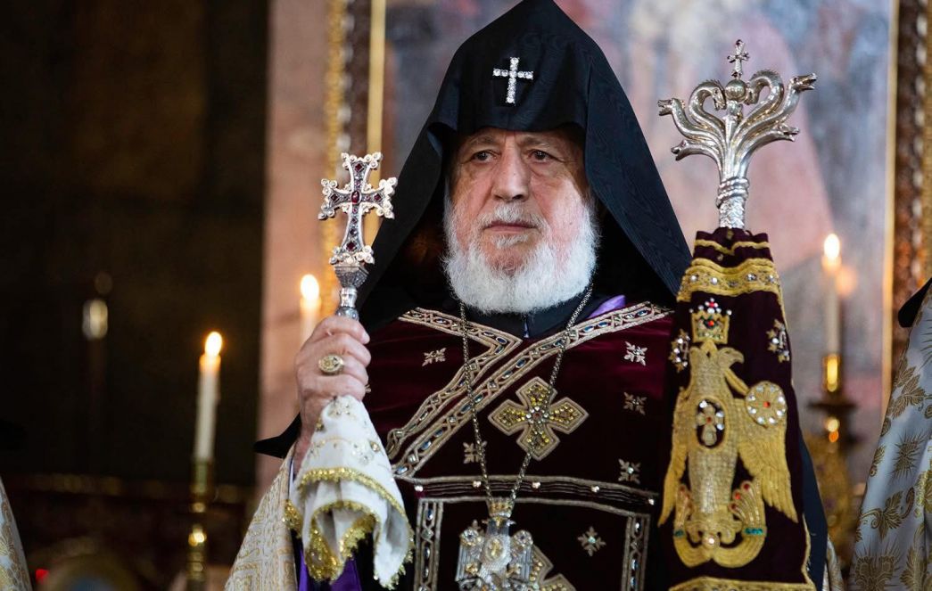 HolyEtchmiadzin's tweet photo. «Դարերի ընդմիջումից հետո հայրենի հողում վերականգնվեց հայկական պետականությունը՝ արժանապատիվ ու ապահով կյանք և լուսավոր գալիք կերտելու տեսիլքով» - Ն.Ս.Օ.Տ.Տ. Գարեգին Բ Ամենայն Հայոց Կաթողիկոսի Ուղերձը Հանրապետության Տոնի առիթով #FirstRepublic #RepublicDay https://t.co/rvk82XIOZo https://t.co/LoNF6cHXmc
