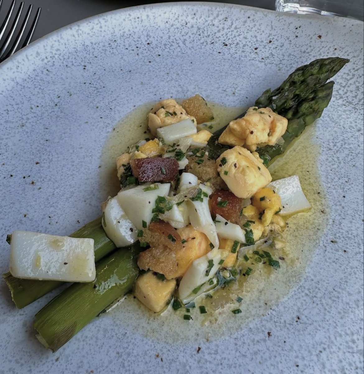 BOX-E (@boxebristol) on Twitter photo Asparagus from <a href="/WyeValleyAsp/">Wye Valley Produce</a>, chopped duck egg, browned butter croutons - on our tasting menu.
We are back open for the week from 5.30pm today. Hope to see you then 💁🏻♀️ Asparagus from <a href="/WyeValleyAsp/">Wye Valley Produce</a>, chopped duck egg, browned butter croutons - on our tasting menu.
We are back open for the week from 5.30pm today. Hope to see you then 💁🏻♀️