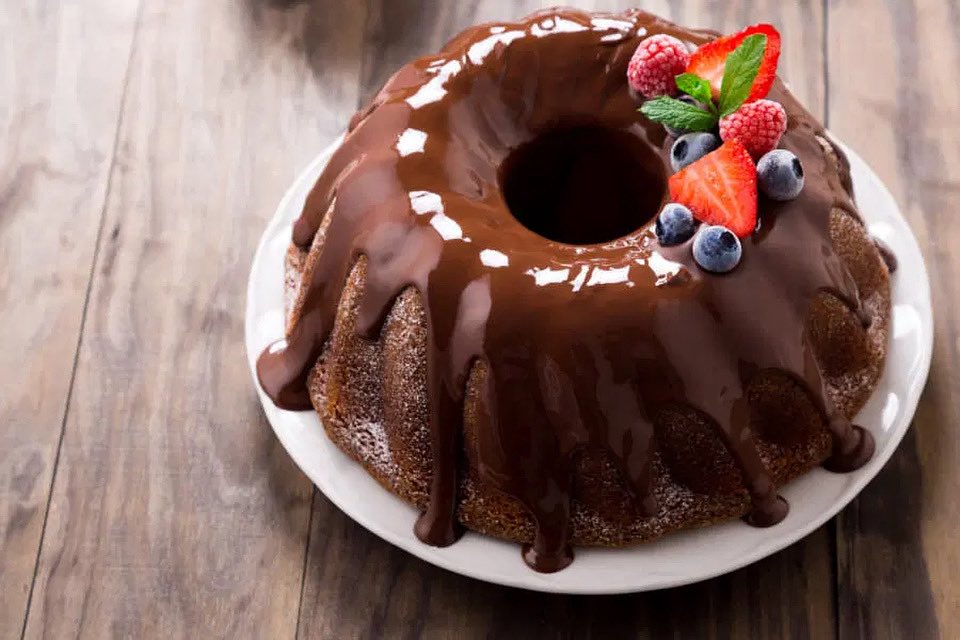 worldwidegreeks's tweet photo. Greek Style Chocolate Cake Photo from https://t.co/RbQtUqjiqx
.
#greeksweets #greekdesserts #cookinggreek #worldwidegreeks https://t.co/MusuMkZLam