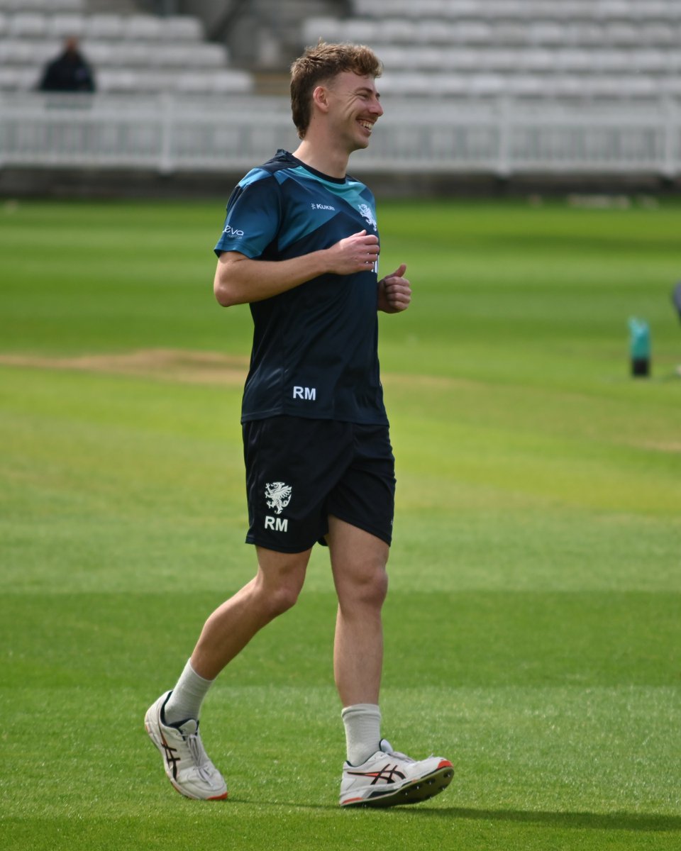 SomersetCCC's tweet photo. Welcome back to Somerset County Cricket Club, Riley Meredith!! 🇦🇺

#WeAreSomerset https://t.co/fxfxIS9Jra